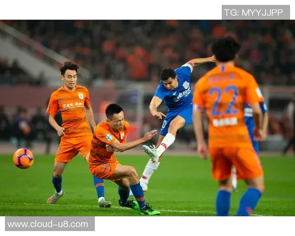 鲁能与申花激战在即球迷期待精彩对决与精彩瞬间