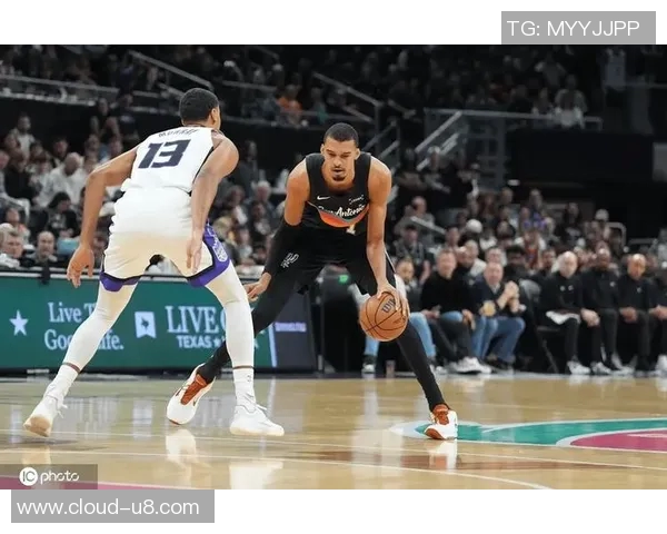 马刺与勇士西部决赛巅峰对决谁能笑到最后揭开冠军之路的序幕